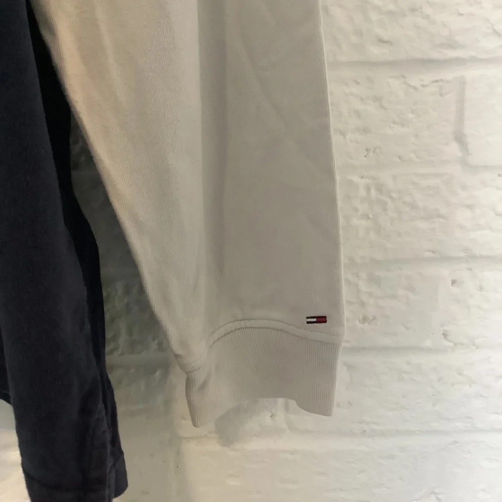 Vintage Tommy Hilfiger Spellout Rugby Shirt - Size 2xl x- P2P 27โ - Navy & White - Picture 7 of 8